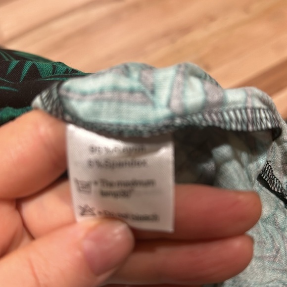 Green Halter Neck Sleeveless Sundress - Picture 5 of 8